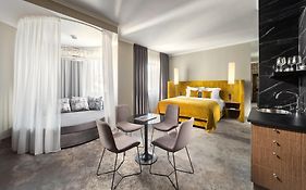 Mamaison Hotel Chain Bridge Budapest
